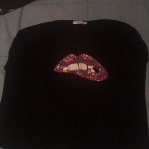 Lip Bite Off Shoulder Tee